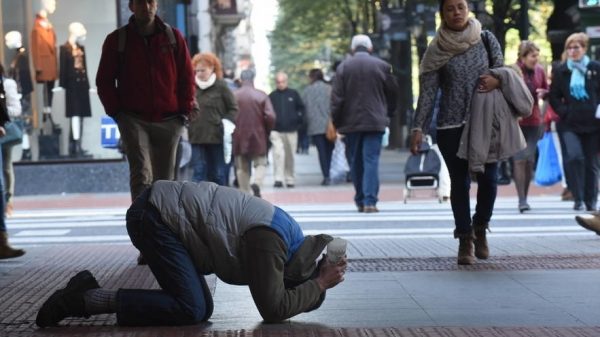 Más de cuatro millones de pobres en España