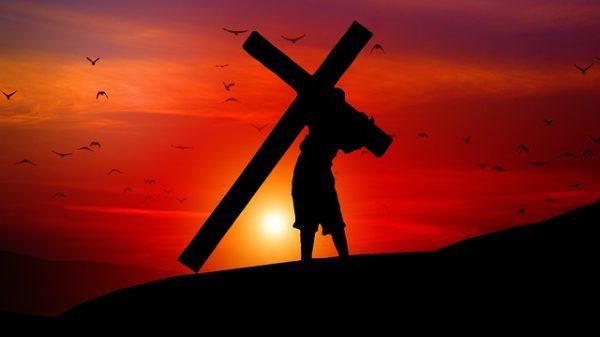 católicos unidad. Jesús llevando la cruz