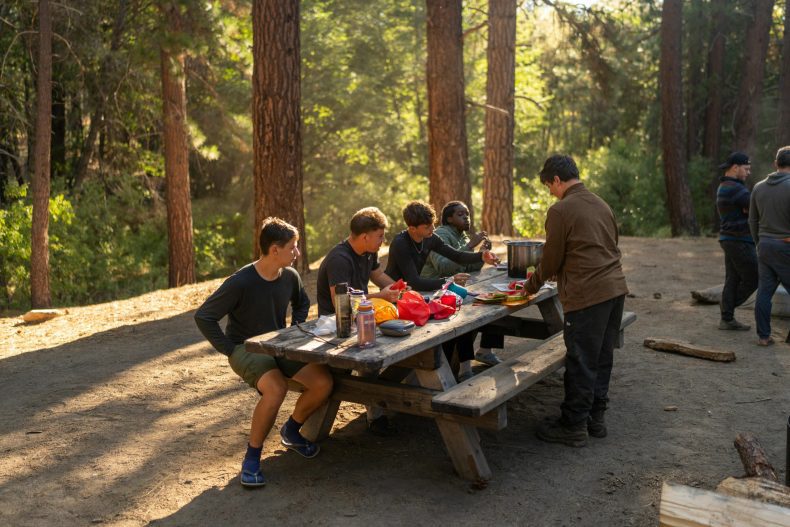 Jóvenes y tecnología Inteligencia artificial en educación Relaciones humanas y IA