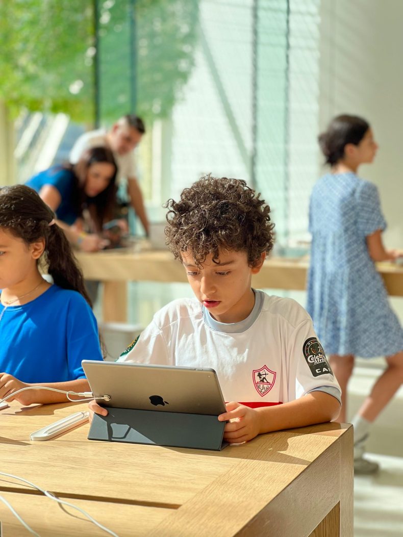 educación aula pantallas juegos