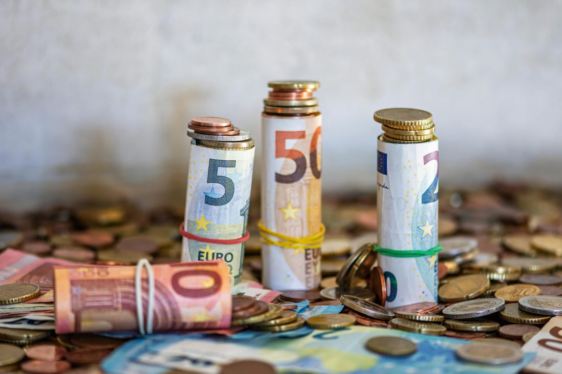 familia deudas dinero