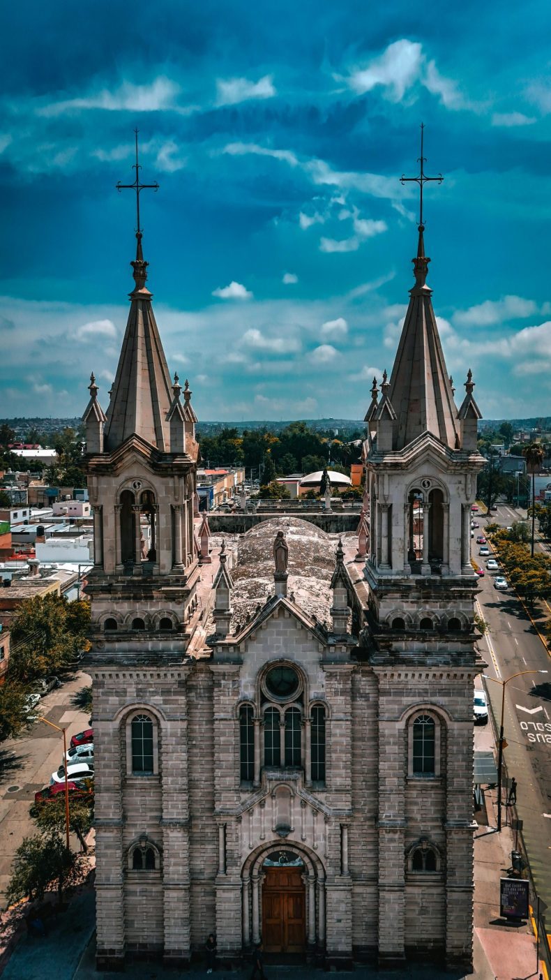Iglesia Católica · Modernidad · Katechon