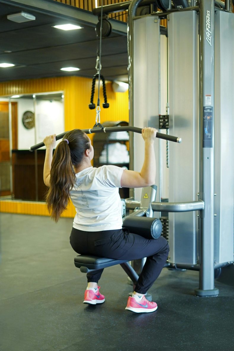 deporte mujeres gimnasio cuerpo