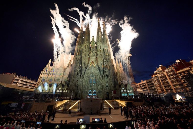 Sagrada familia papa león XIV Barcelona