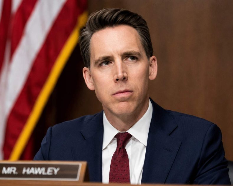 Josh Hawley y J. D. Vance