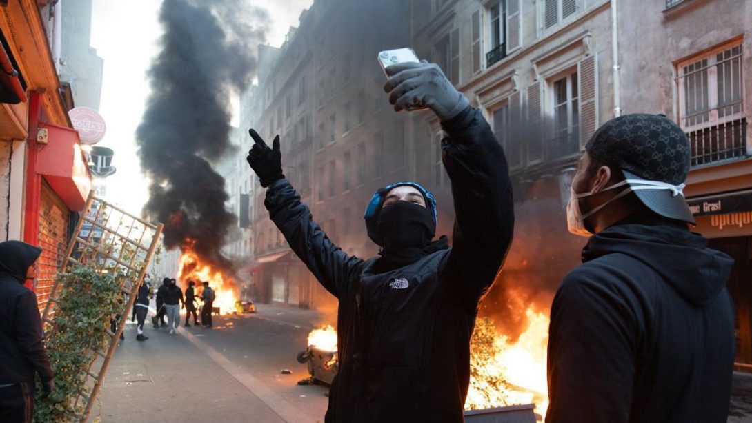 comunistas e islamistas disturbios francia